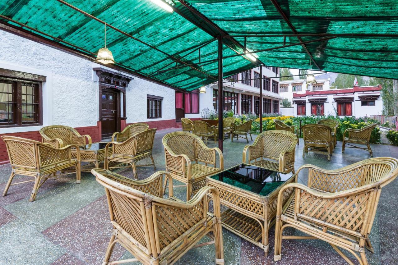 Hotel Asia Leh Esterno foto
